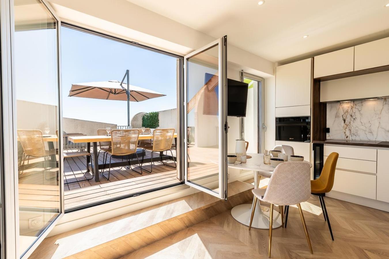 Suite Terrasse Xxl - Front De Mer - Parking - Ambiance Plage La Grande Motte Bagian luar foto