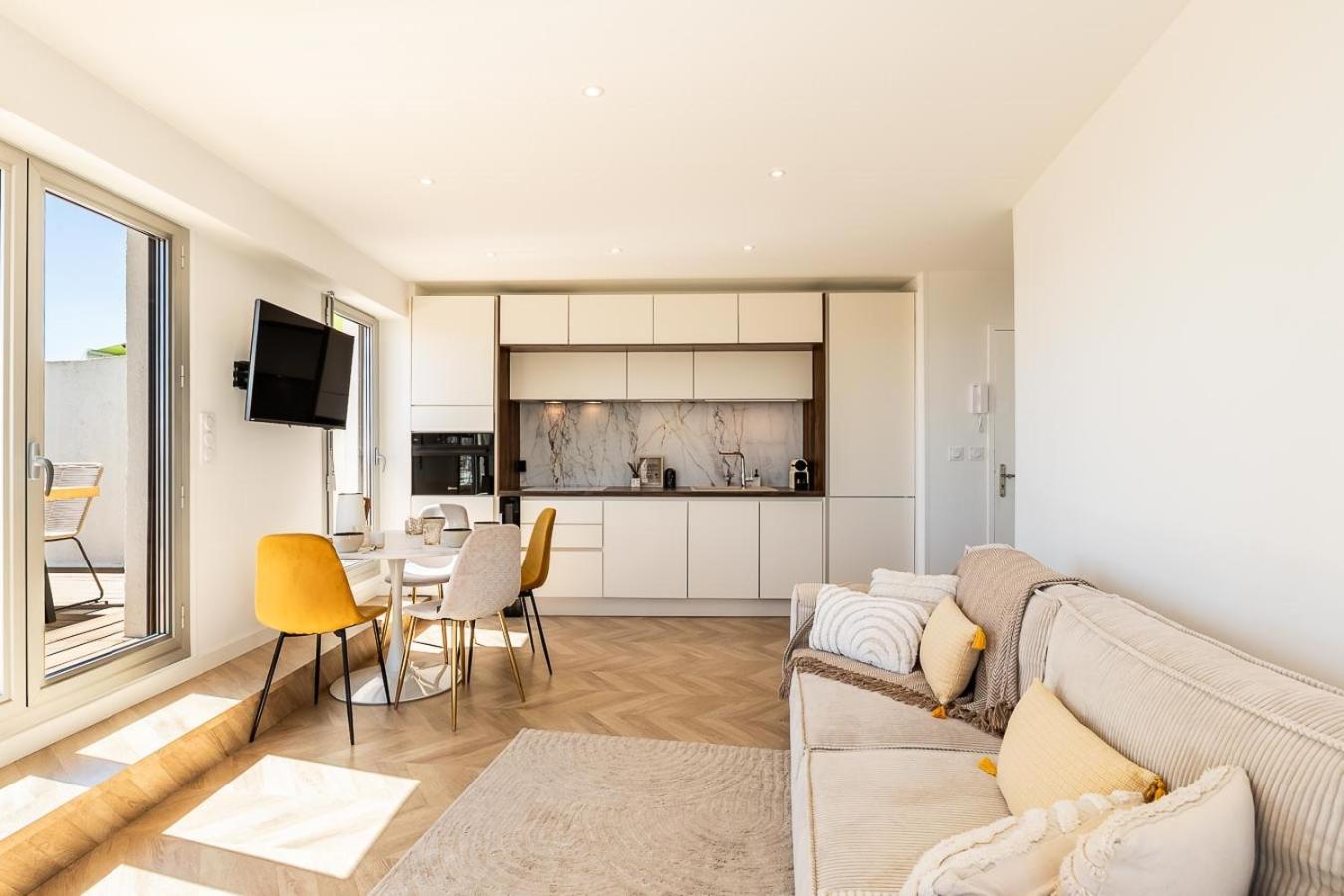 Suite Terrasse Xxl - Front De Mer - Parking - Ambiance Plage La Grande Motte Bagian luar foto